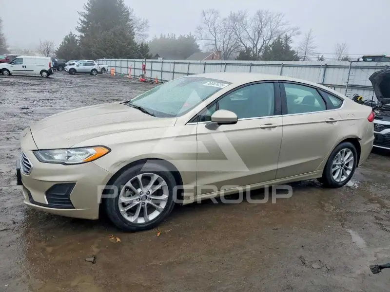 2019 Ford FUSION фото