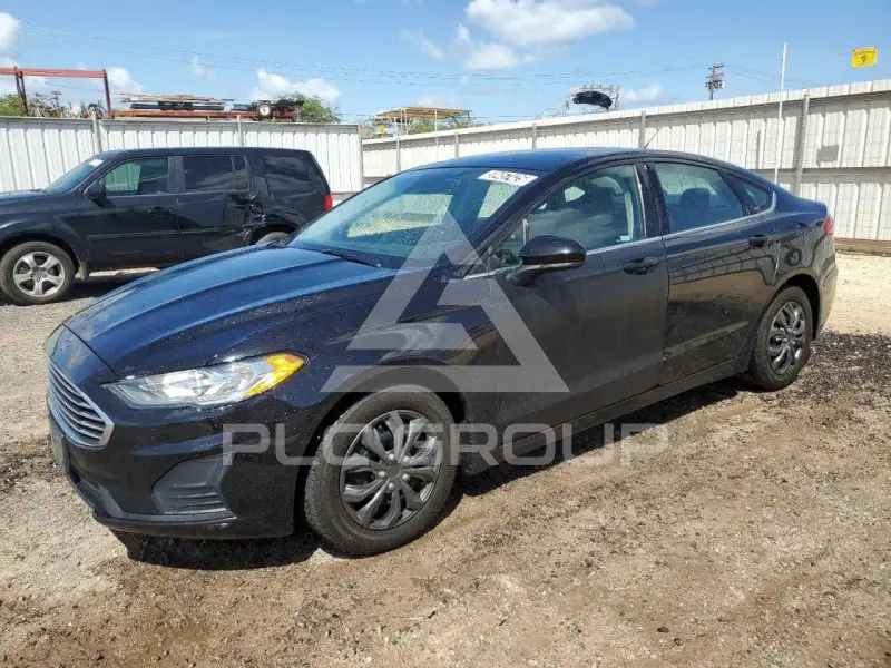 2019 Ford FUSION фото