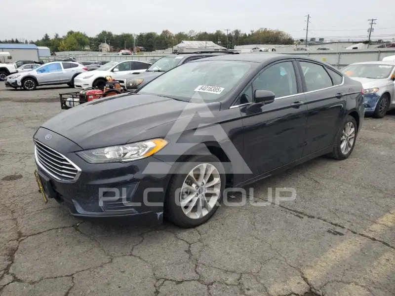 2019 Ford FUSION photo