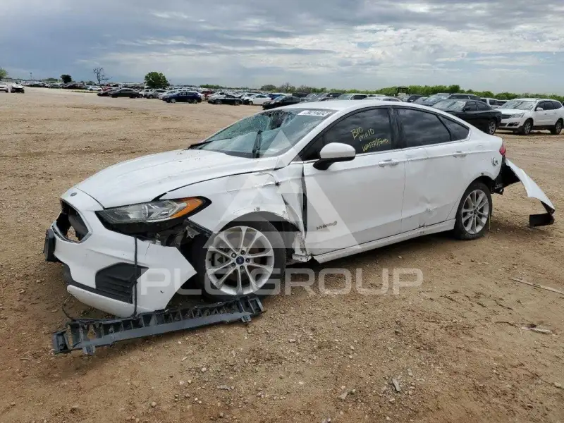 2019 Ford FUSION фото