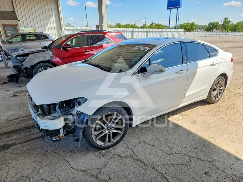 2019 Ford FUSION фото