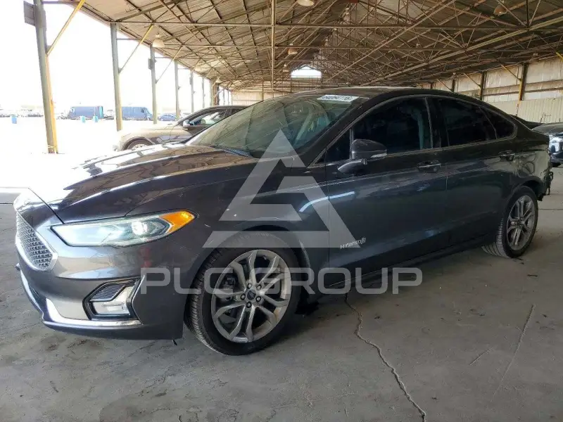 2019 Ford FUSION photo