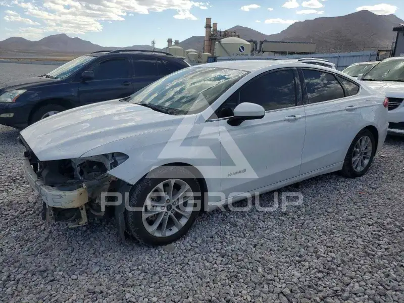 2019 Ford FUSION фото