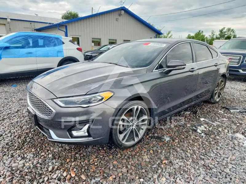 2019 Ford FUSION photo
