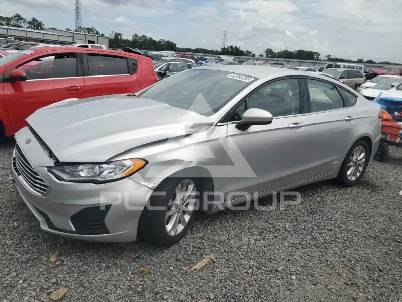 2019 Ford FUSION фото