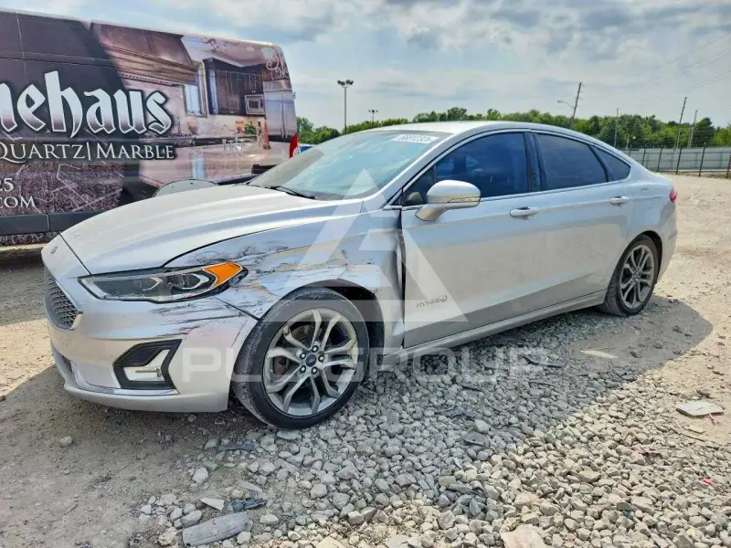 2019 Ford FUSION фото