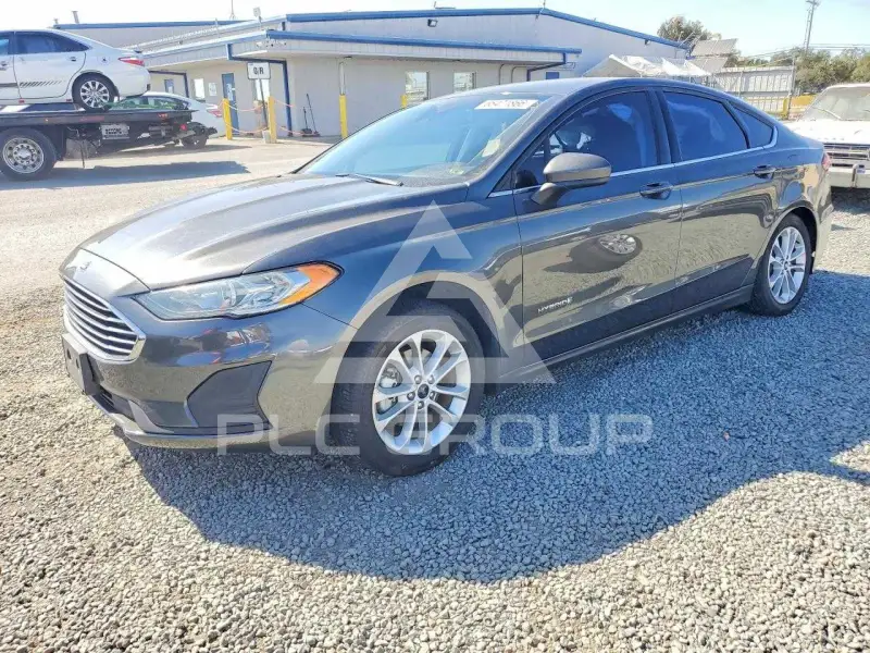 2019 Ford FUSION photo