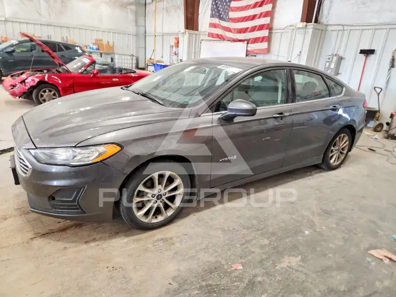 2019 Ford FUSION фото