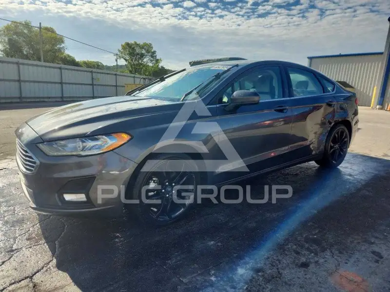 2019 Ford FUSION фото