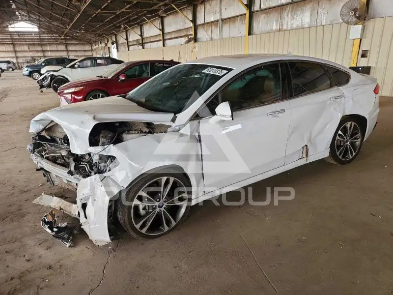 2019 Ford FUSION photo