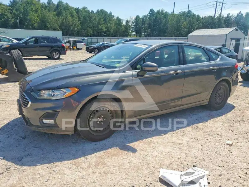 2019 Ford FUSION photo