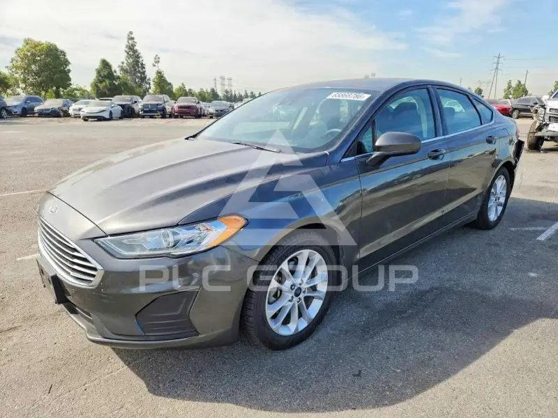 2019 Ford FUSION photo