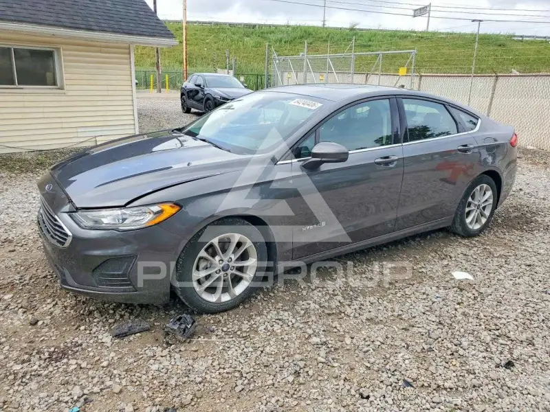 2019 Ford FUSION фото