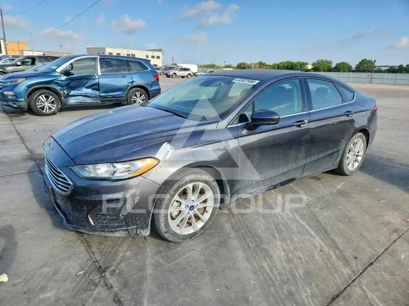 2019 Ford FUSION photo