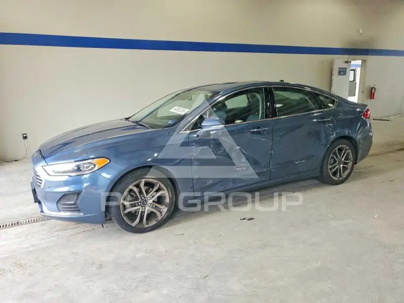 2019 Ford FUSION фото