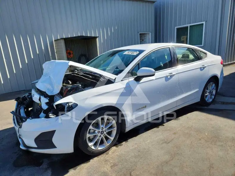2019 Ford FUSION photo
