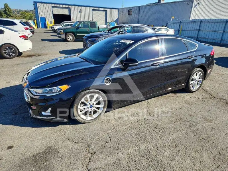2019 Ford FUSION фото
