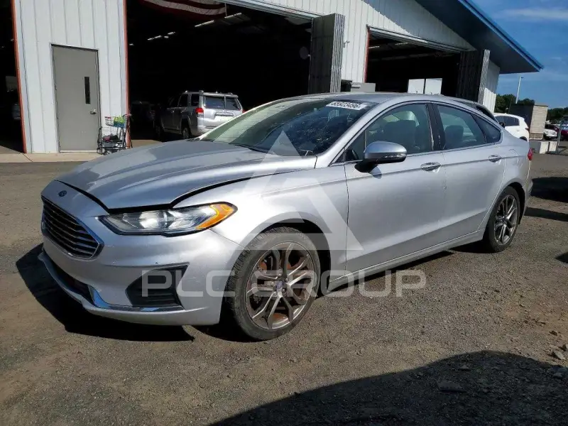 2019 Ford FUSION фото