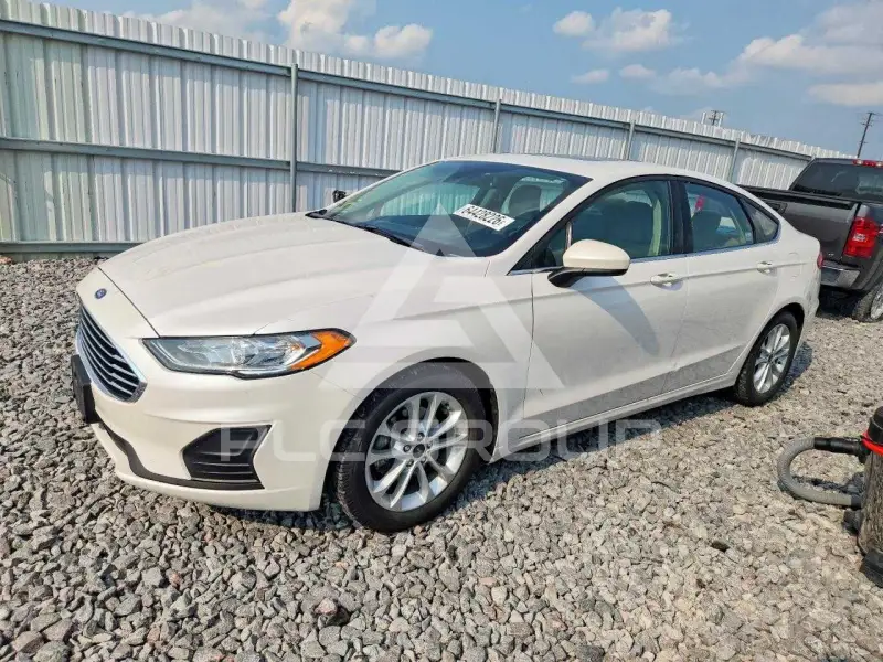 2019 Ford FUSION photo