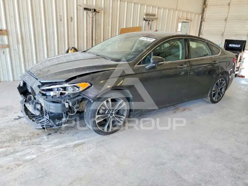 2019 Ford FUSION photo