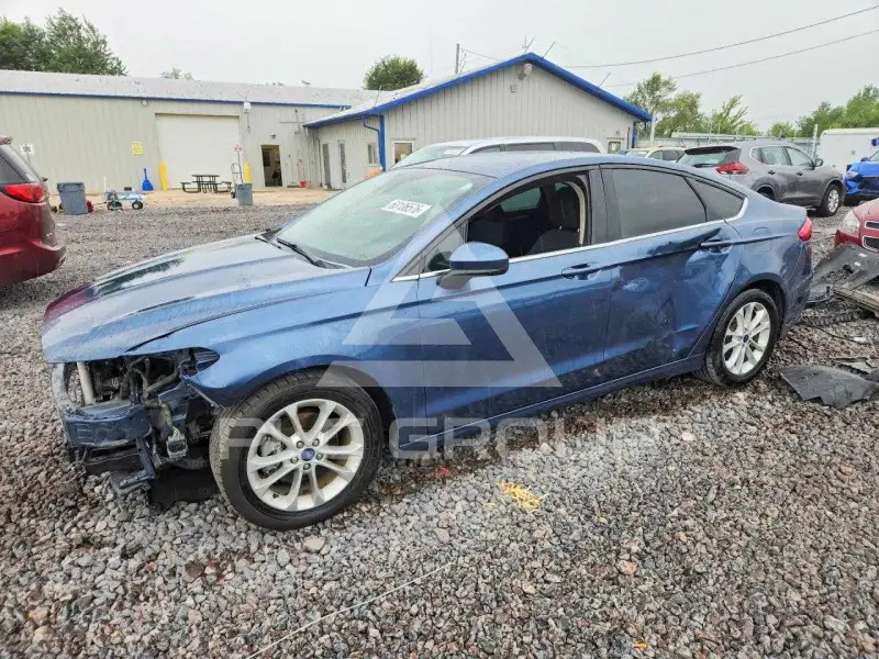 2019 Ford FUSION фото