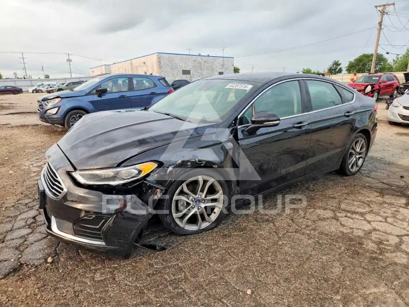2019 Ford FUSION фото