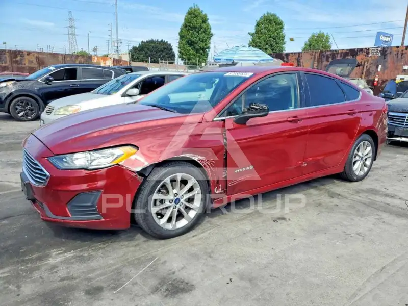 2019 Ford FUSION photo