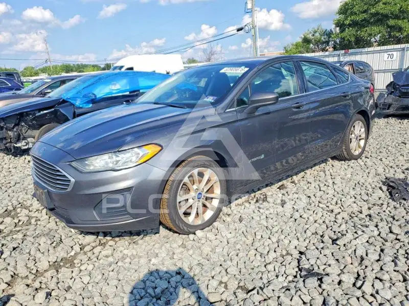 2019 Ford FUSION фото