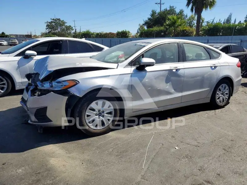 2019 Ford FUSION фото