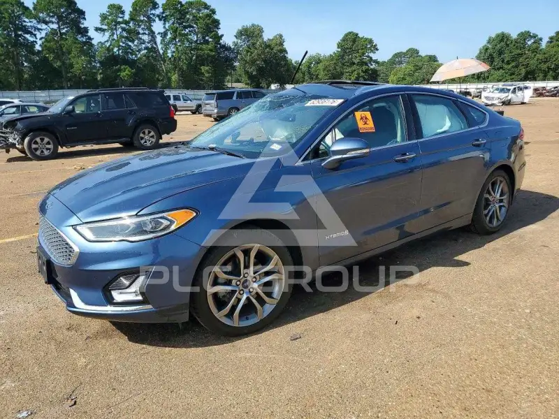 2019 Ford FUSION photo