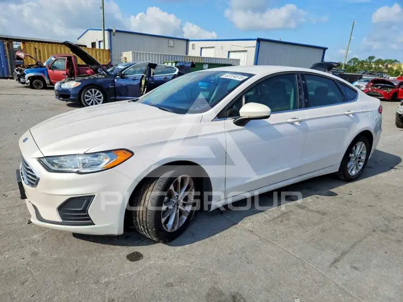 2019 Ford FUSION фото