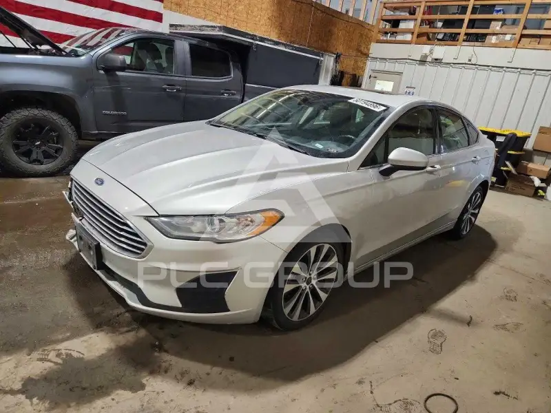 2019 Ford FUSION фото