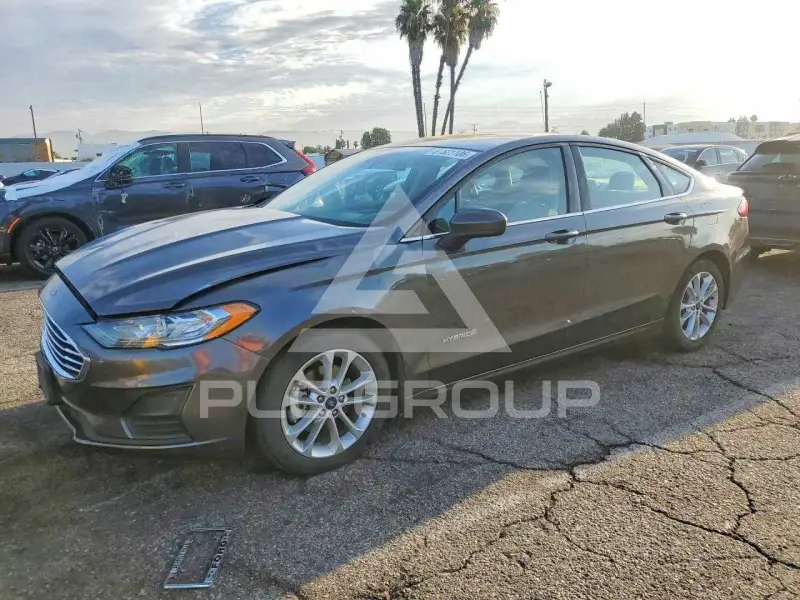 2019 Ford FUSION фото
