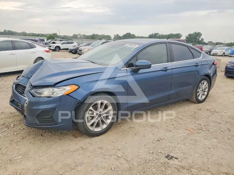 2019 Ford FUSION photo