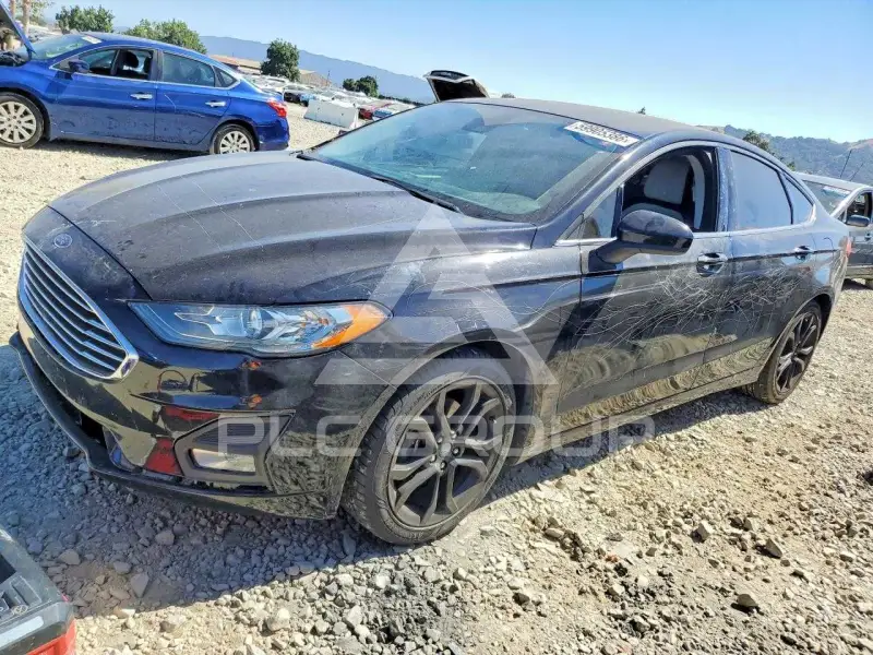 2019 Ford FUSION photo