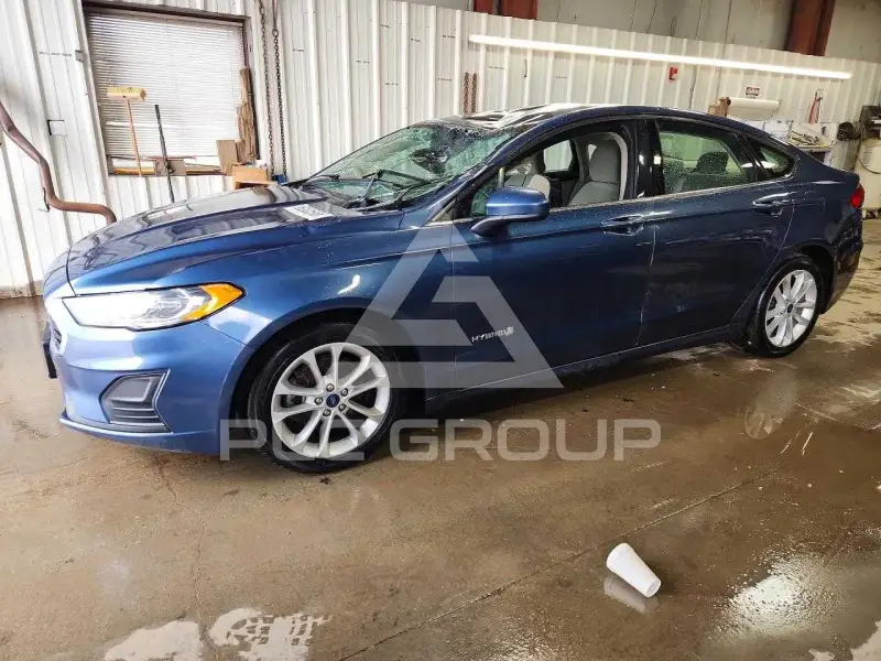 2019 Ford FUSION photo