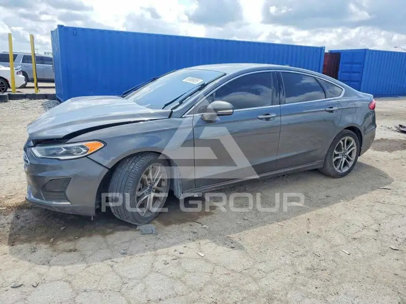 2019 Ford FUSION фото