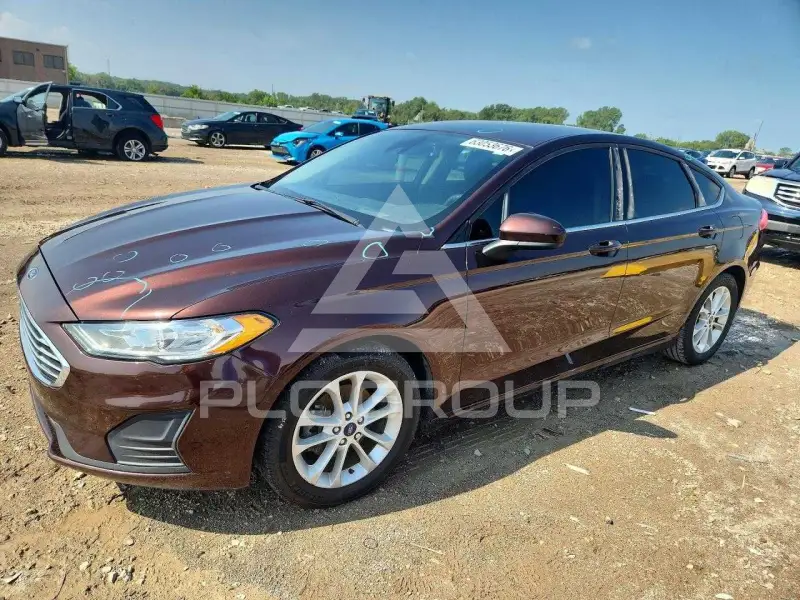 2019 Ford FUSION photo
