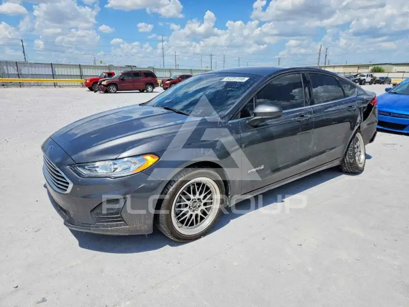 2019 Ford FUSION фото