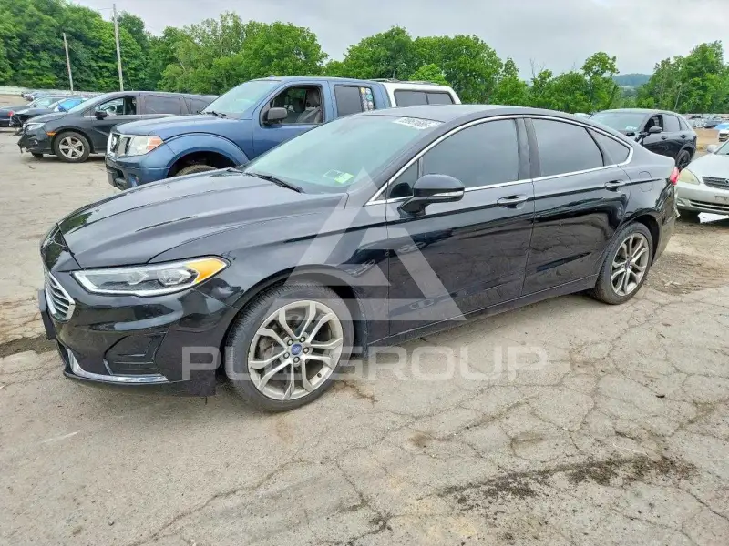 2019 Ford FUSION фото