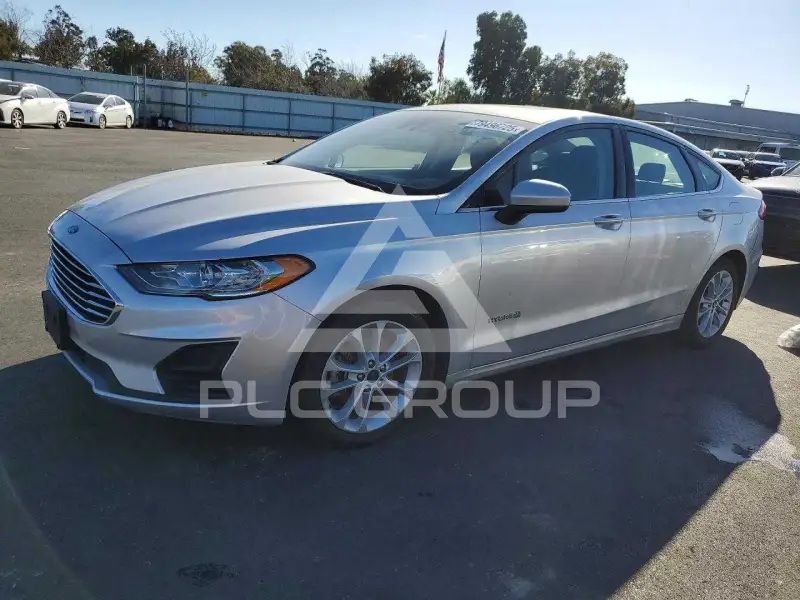 2019 Ford FUSION фото