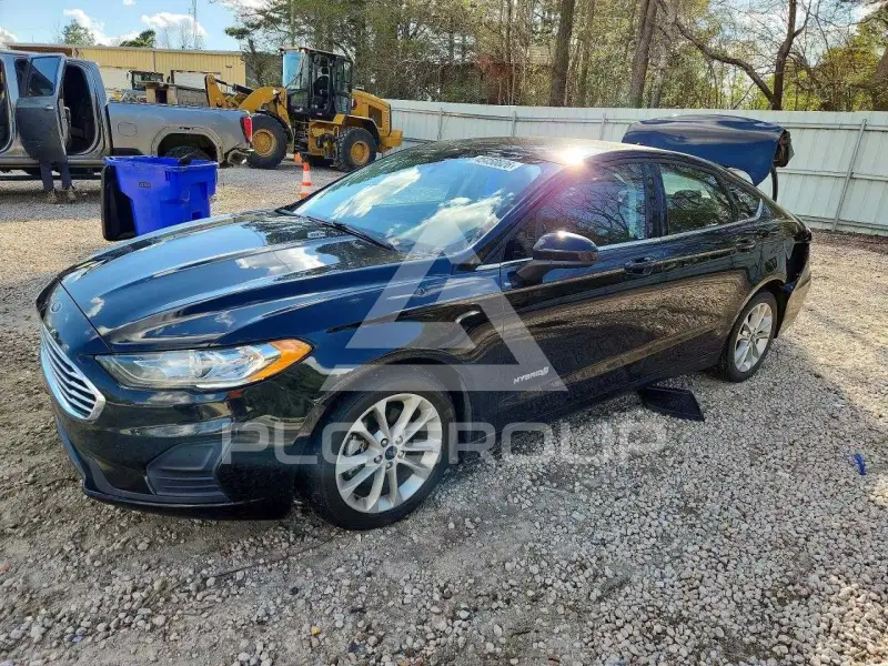 2019 Ford FUSION photo
