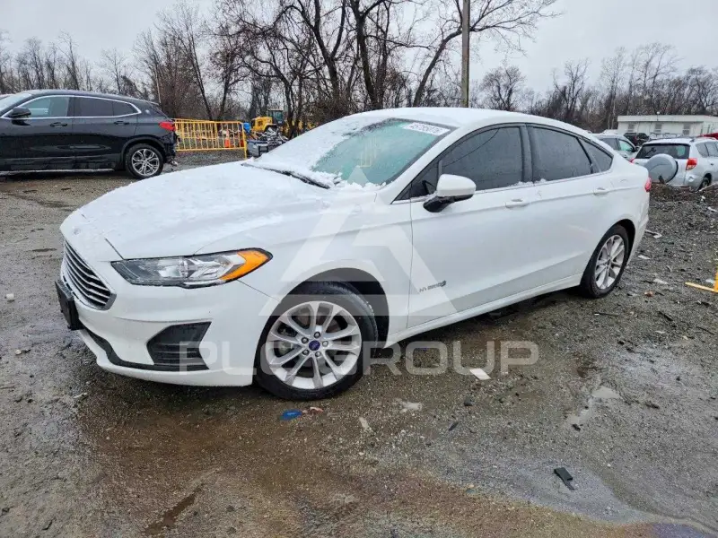 2019 Ford FUSION фото