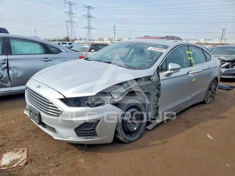 2019 Ford FUSION photo