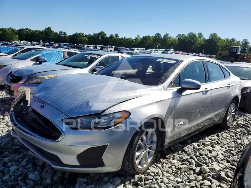 2019 Ford FUSION фото