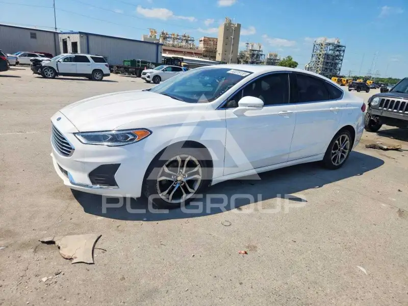 2019 Ford FUSION фото