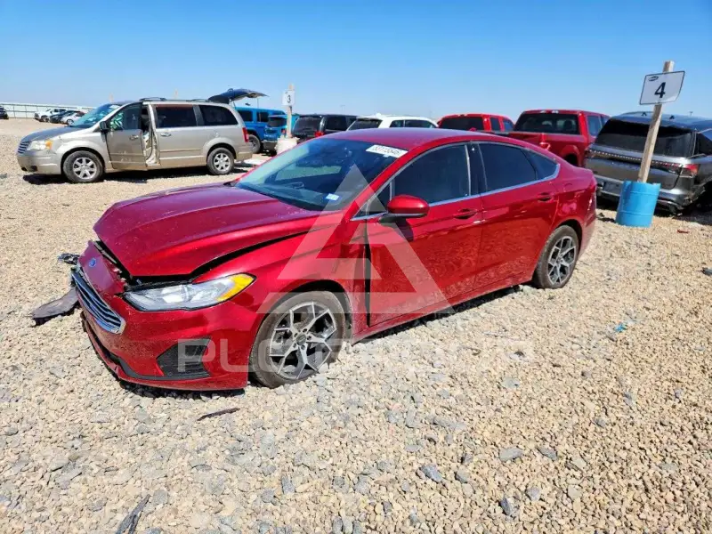 2019 Ford FUSION photo