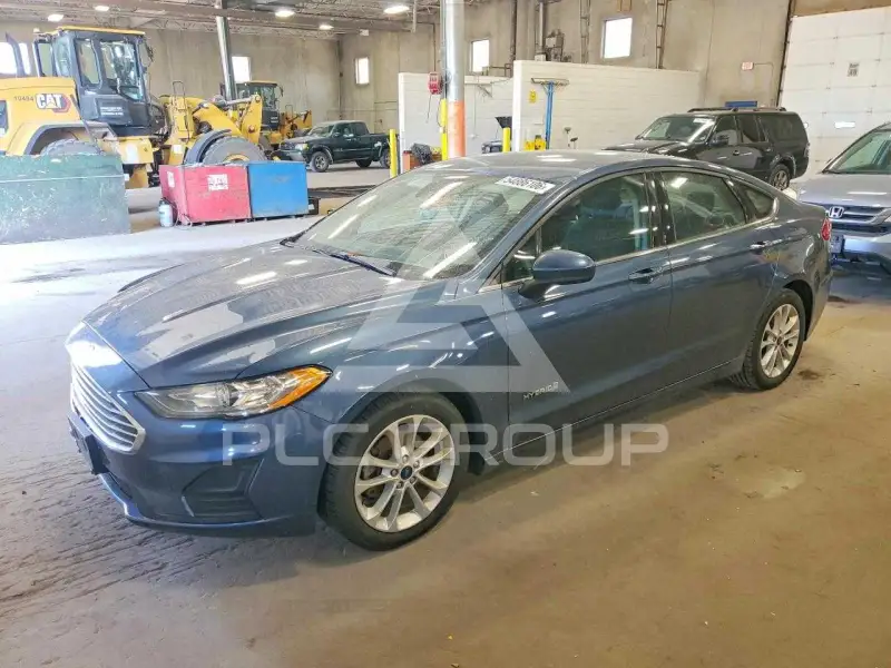 2019 Ford FUSION фото