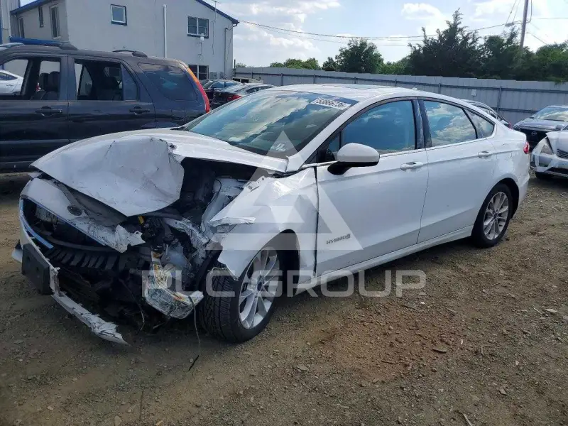 2019 Ford FUSION фото