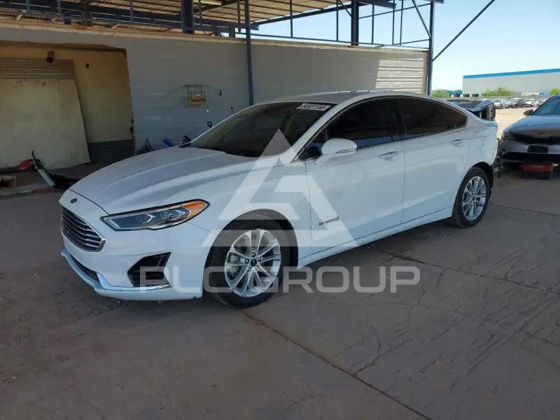 2019 Ford FUSION фото